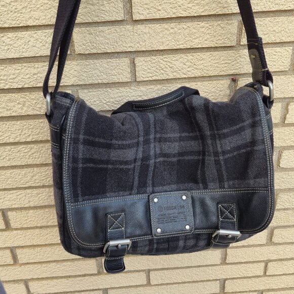 Fossil 54 big messenger/ laptop tweed and leather bag - Picture 1 of 11
